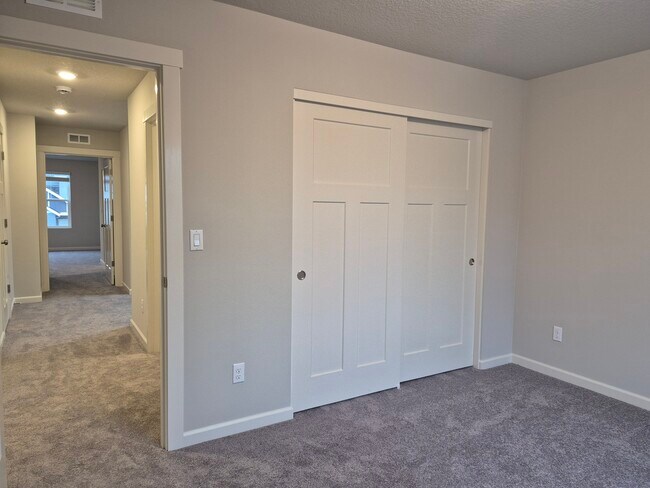 Building Photo - 31741 NW Blake Terr