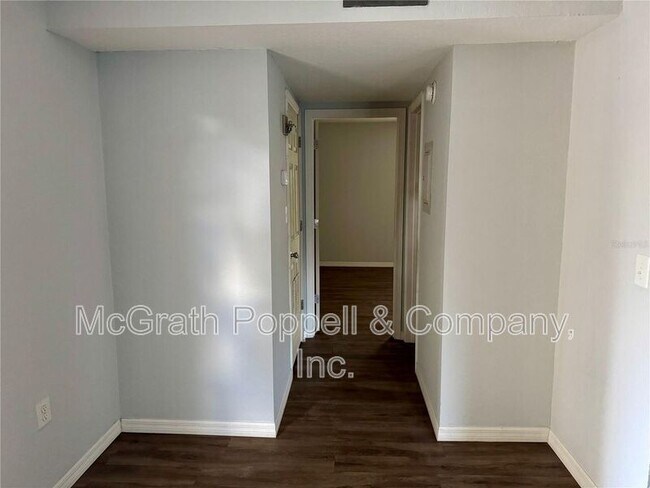 Building Photo - 115 Picardy Villa Cir