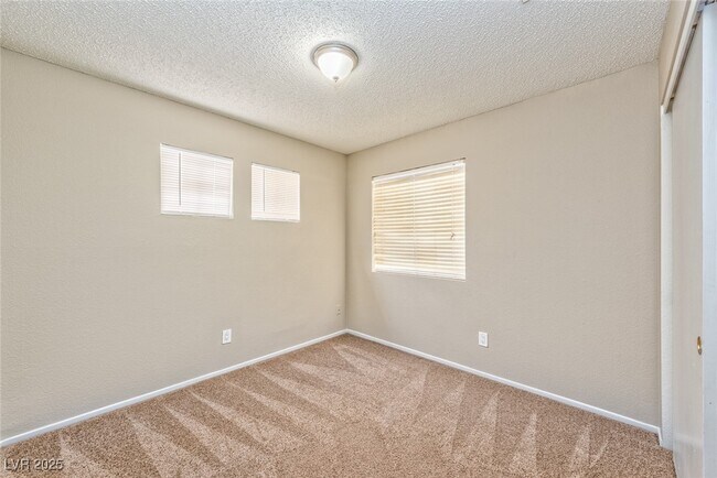 Building Photo - 1051 Overture Dr
