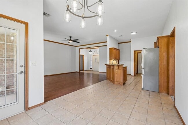 Building Photo - 2725 NW 166th St