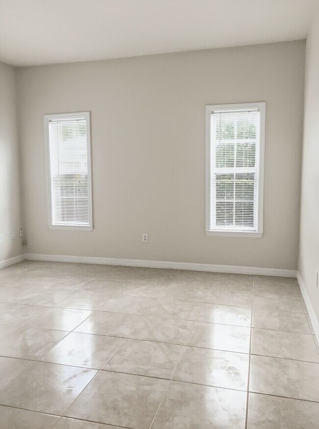 Building Photo - Upgraded 2/2 Condominium in Millenia at Mosaic