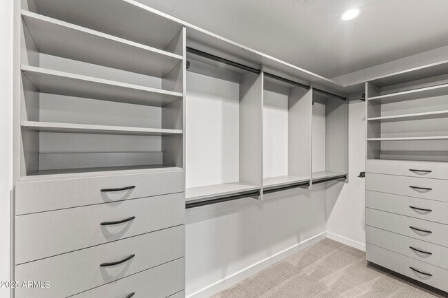 Building Photo - 200 W Portland St