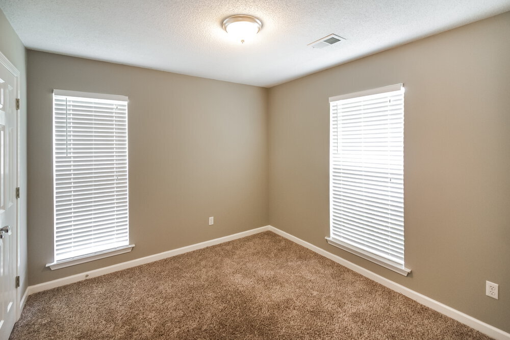 Building Photo - 6331 White Hawk Ln