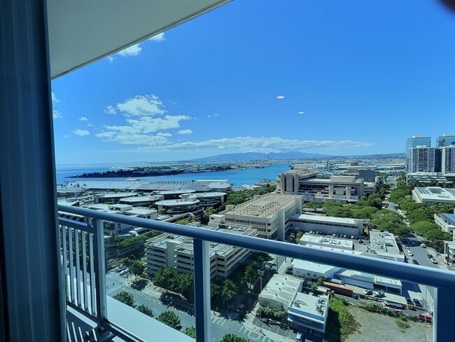 Building Photo - One Bedroom  with a view  in the Heart of ...