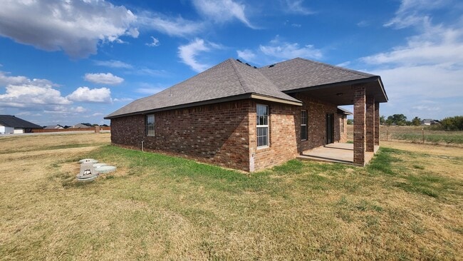 Building Photo - Country Home in Fletcher, OK