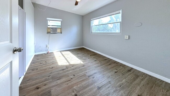 Building Photo - 7111 Onyx Dr N