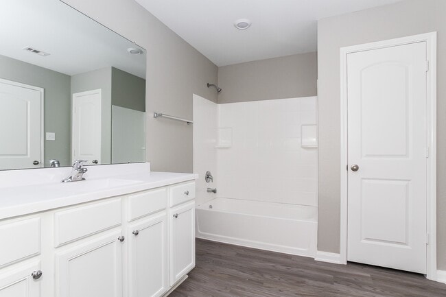 Building Photo - 25213 Dickens Dr