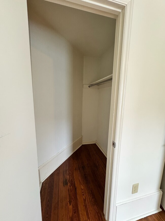 2nd FL BR closet - 911 Campbell Ave SW