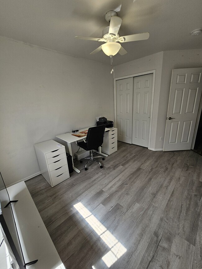 Building Photo - 8207 Monterey Way