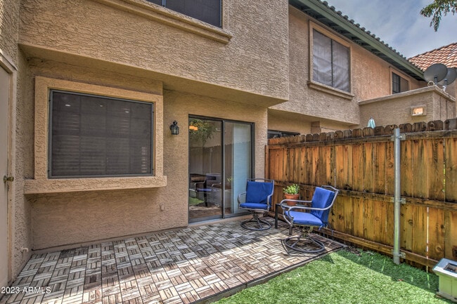 Building Photo - 4901 E Kelton Ln