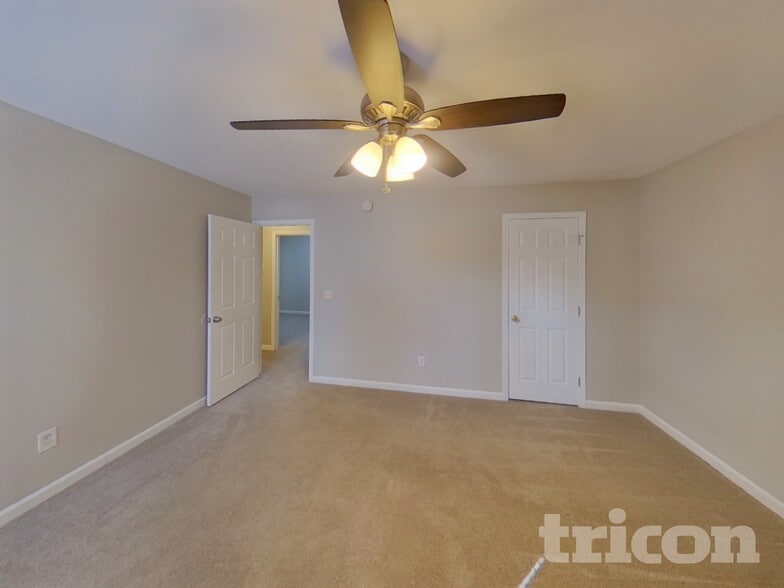 Building Photo - 125 Kennedy Dr