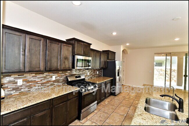 Building Photo - 2840 Tierra De Moyo Pl