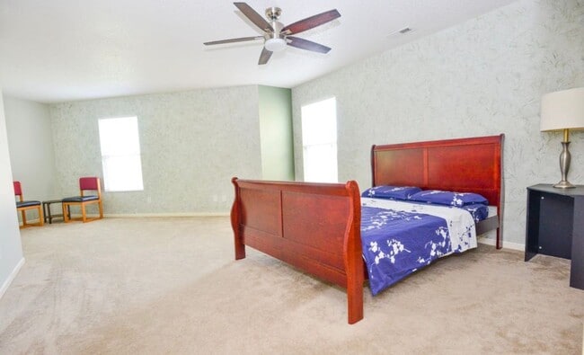 Building Photo - SPACIOUS 2 STORY HOUSE