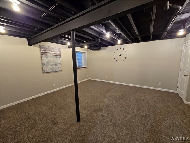 Building Photo - 113 South Dr