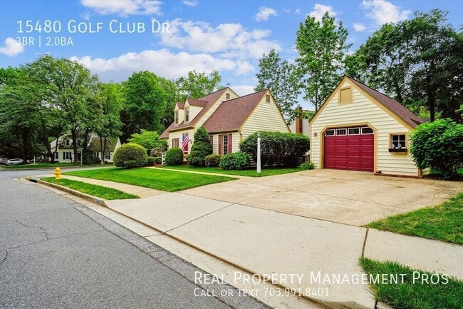 Building Photo - 15480 Golf Club Dr