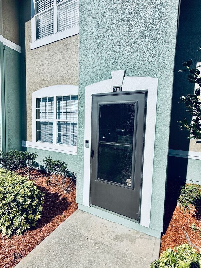 Building Photo - 2 Bed/2 Bath Condo with Garage in Lakes at Viera East