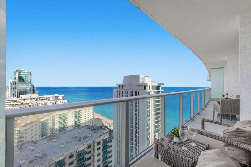 Building Photo - 4111 S Ocean Dr