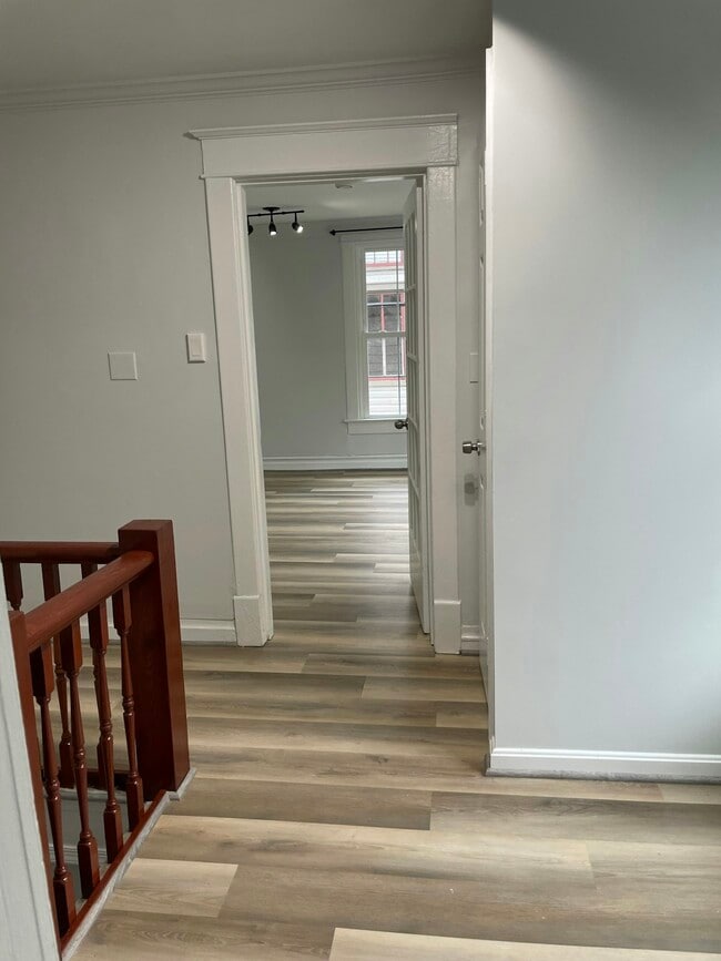 Building Photo - 201 Union St