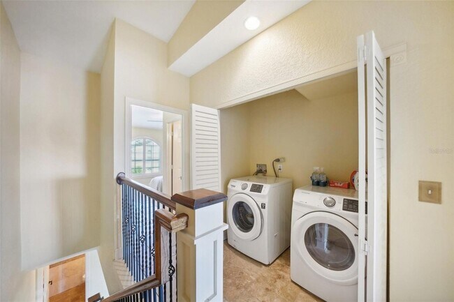 Building Photo - 637 Pinellas Bayway