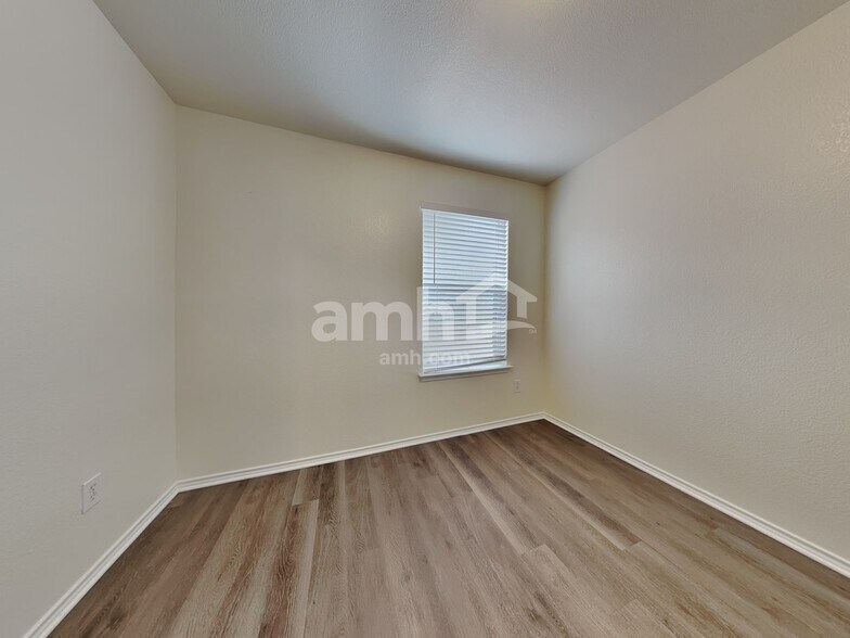 Building Photo - 1520 Wind Star Way