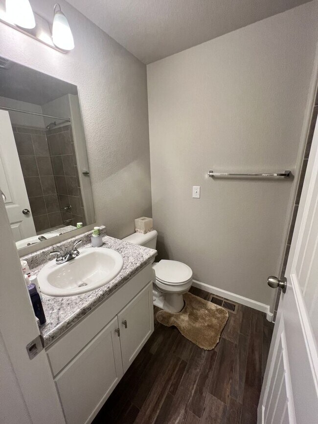 Building Photo - $1995 | 2BR/2.5BA | Lovely New Townhome in...