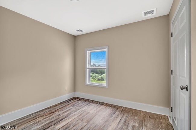 Building Photo - 1712 Linvale Harbourton Rd