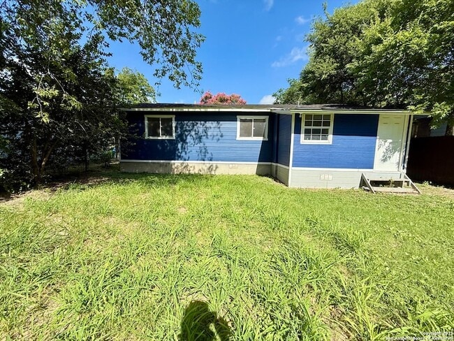 Building Photo - 230 S San Gabriel Ave