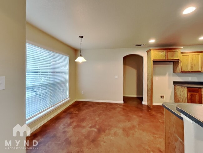 Building Photo - 104 Jolin Ln