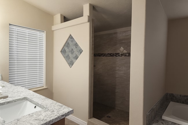 Building Photo - Fully Remodeled Home in West Kennewick – Pets Welcome