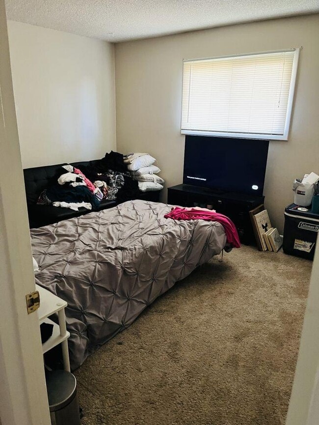 Building Photo - 2 bedroom in Billings MT 59105