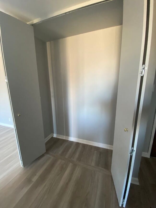 Building Photo - Santa Fe Condo- NEWLY REMODELED & MOVE-IN READY!!