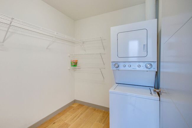 Closet with Washer/Dryer - 400 Herron Dr