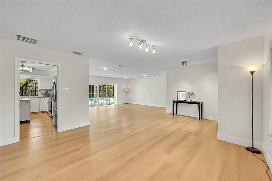 Building Photo - 1480 SW 66th Terrace