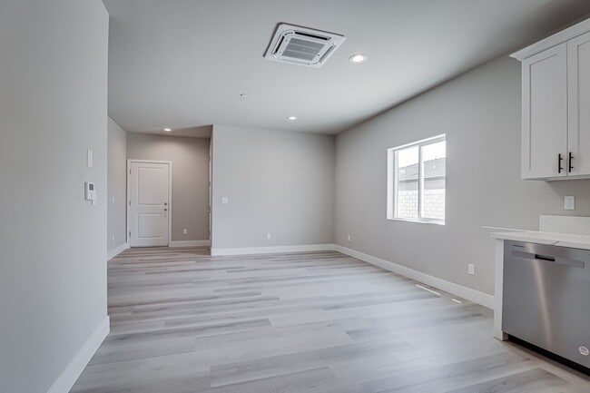 Building Photo - New Construction w/Solar!