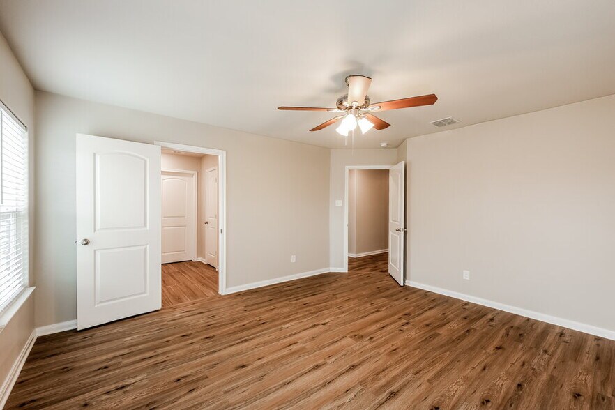 Building Photo - 11703 Viney Pass