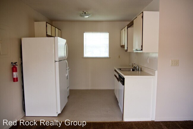 Building Photo - 1722 14th Ave S