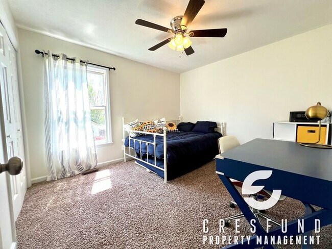 Building Photo - 4BR Coming Soon (May 15th or sooner)
