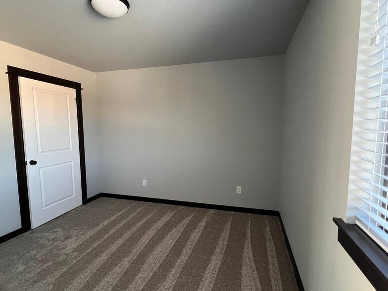 Building Photo - 205 Stiles Ave