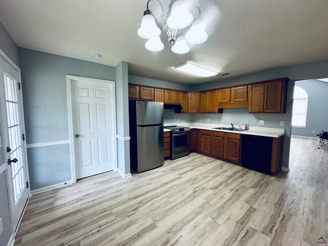 Building Photo - 107 Eagles Landing Trail