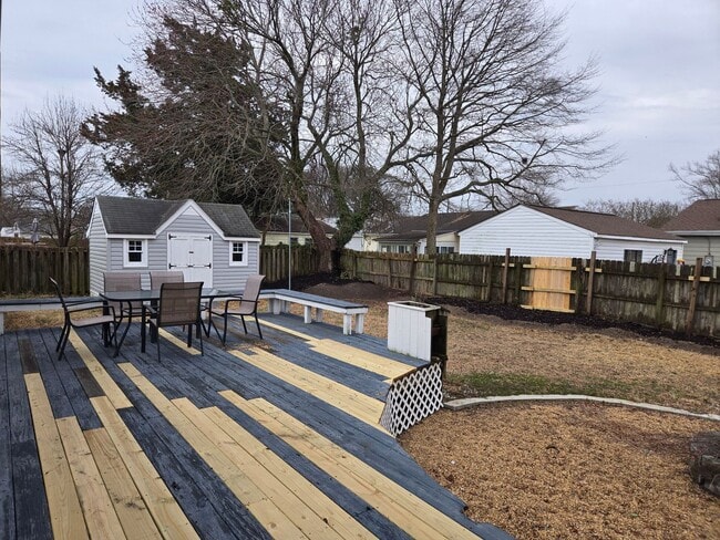 Building Photo - Move In Ready!