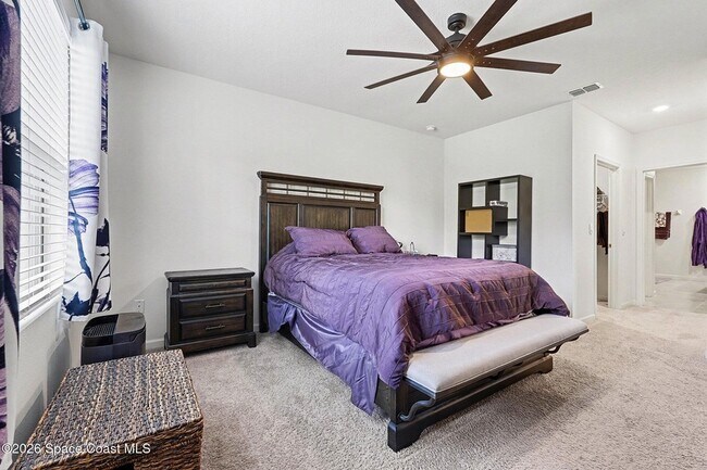 Building Photo - 543 Old Country Rd S E