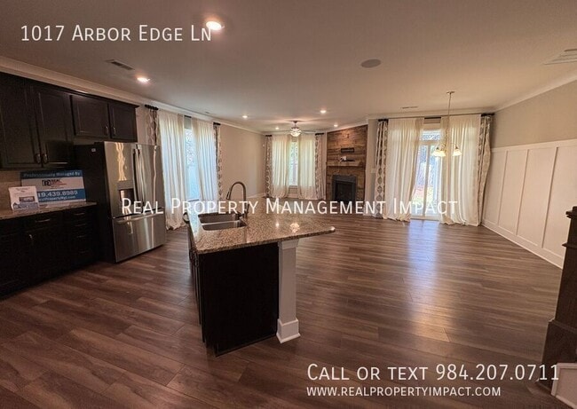 Building Photo - 1017 Arbor Edge Ln