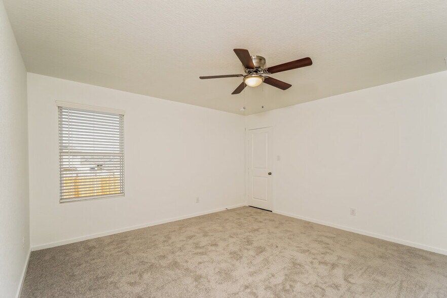 Building Photo - 544 Roquefort St