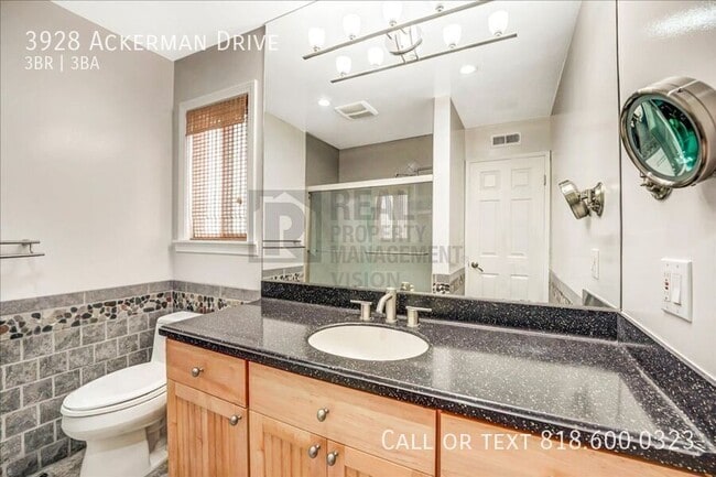 Building Photo - 3928 Ackerman Dr