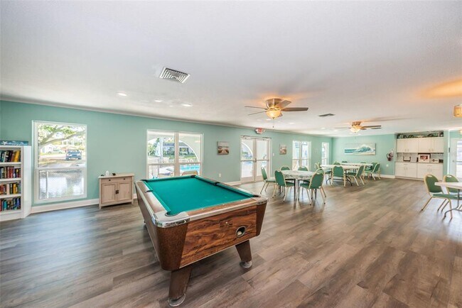 Building Photo - 1000 Crane Ct