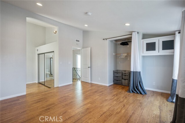 Building Photo - 209 7th St
