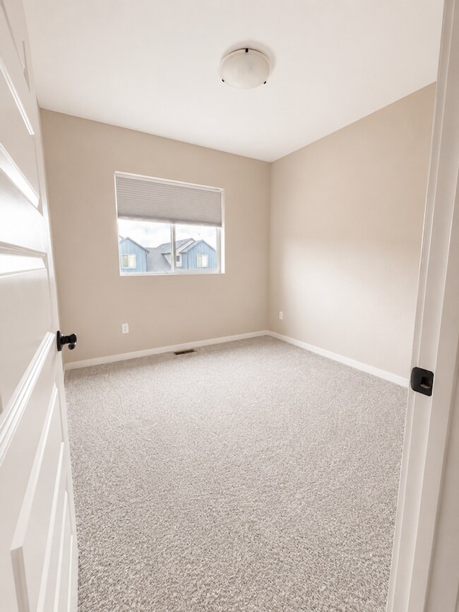Building Photo - Stylish 2023 Home for Rent | 4 Bed • 2.5 Bath • Prime North Grand Junction Location