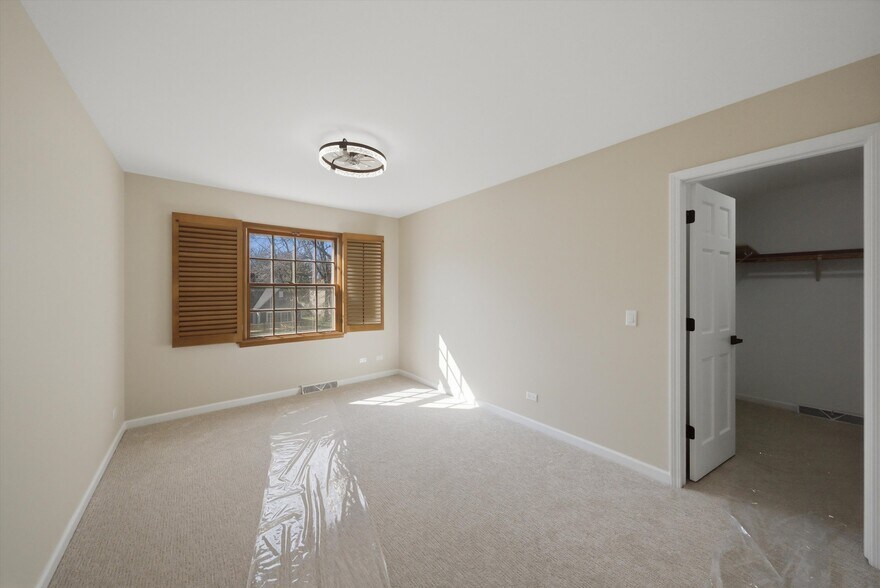 Building Photo - 1215 Triple Crown Ct