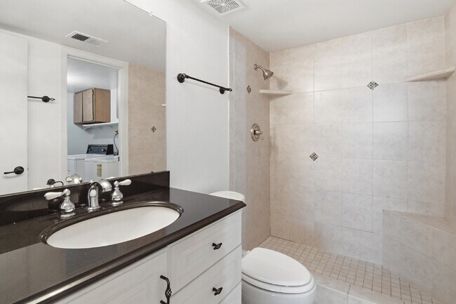 Building Photo - $1,440.95 with $300 off the first month's rent, 1 Bed - 1 Bath, Condo in Aurora with Washer and D...