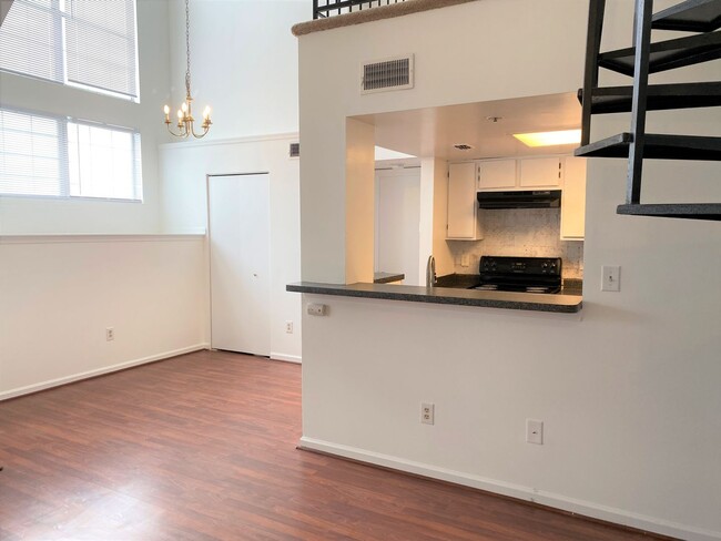 Building Photo - Lovely 1 Bedroom Apartment Laurel!